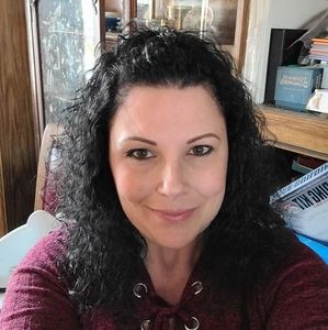 Meet your Posher, Tonia